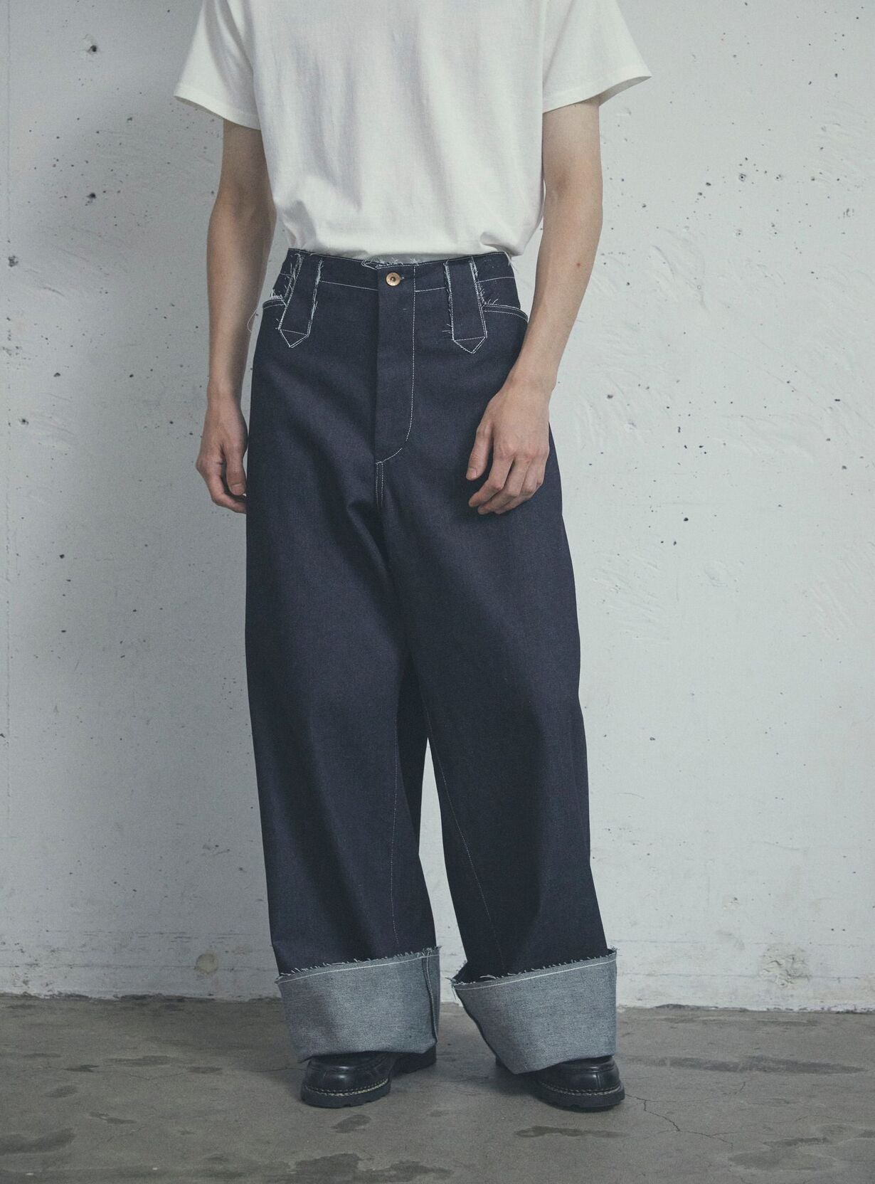 UNINTENTIONAL FORM DENIM