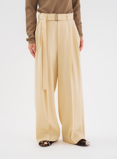 31_LIGHT YELLOW