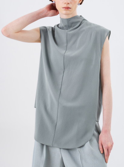 セミスタンドノースリシャツ