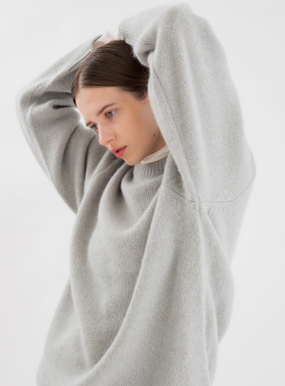 ホワイトヤクプルオーバー