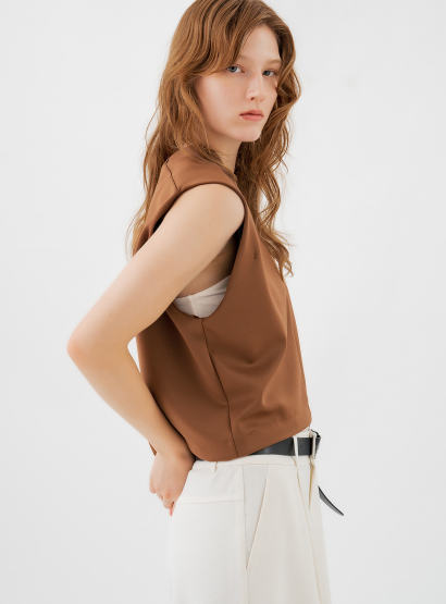 ノースリーブVトップス