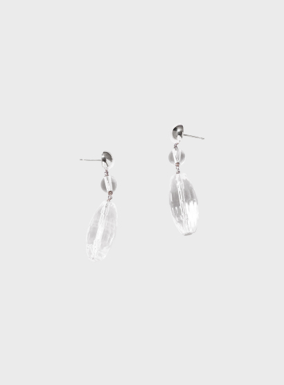 ピアス